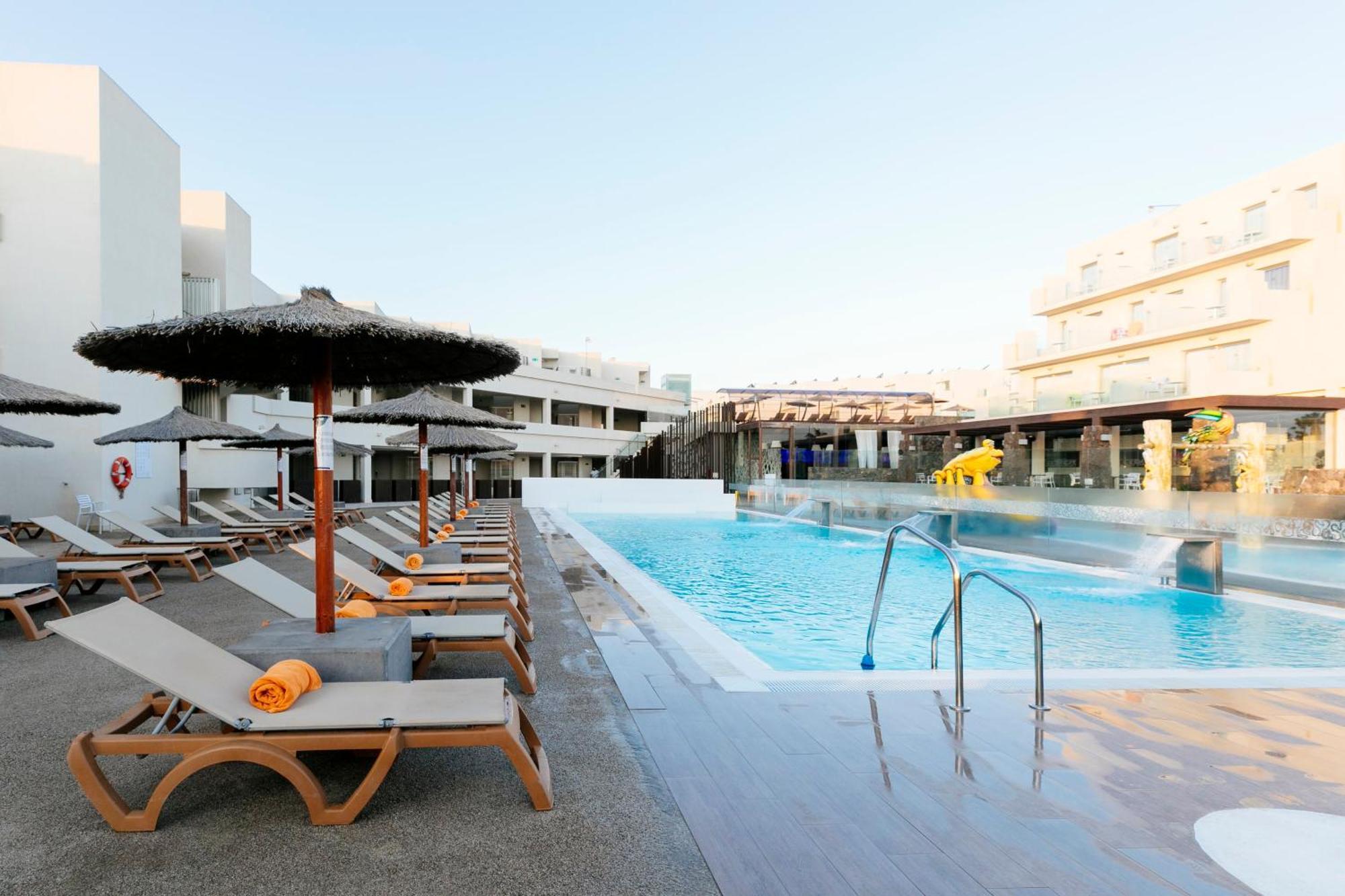 קוסטה טגוויסה Hd Beach Resort מראה חיצוני תמונה